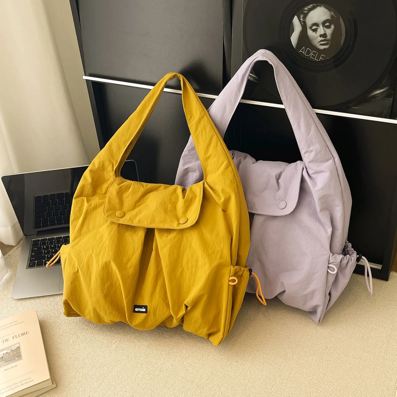 Folded Cloud Women's Spring New Simple Casual Large-capacity Shoulder Crossbody Bags for Women Design Messenger Bag Handbags
Folded Cloud Women's Spring New Simple Casual Large-capacity Shoulder Crossbody Bags for Women Design Messenger Bag Handbags