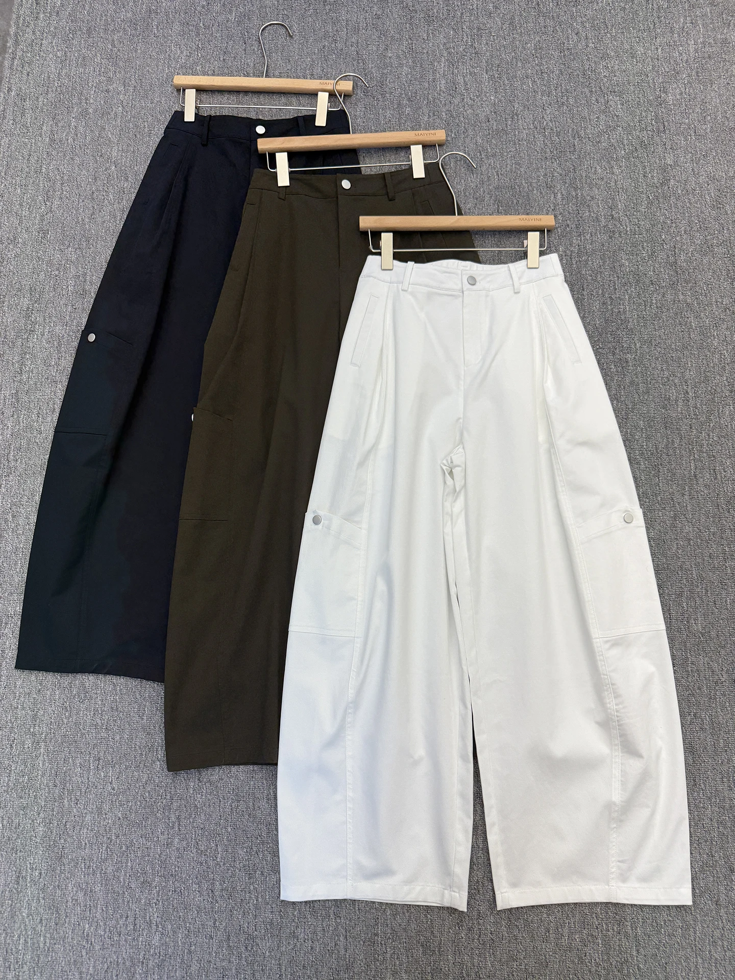 Casual Wide Leg Knife Pants Women's Loose Elastic Waist Versatile Casual Long Trousers Spring New Style Neutral Style
Casual Wide Leg Knife Pants Women's Loose Elastic Waist Versatile Casual Long Trousers Spring New Style Neutral Style