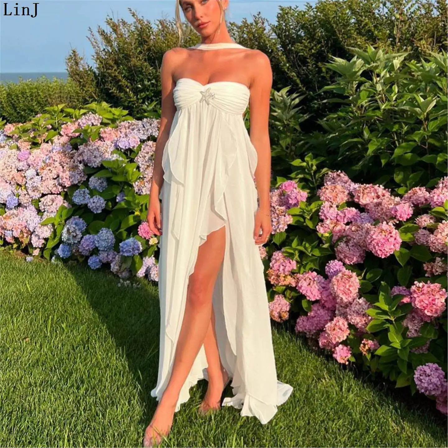Romantic Lace Trim Halter Neck Gown Design Sensation Small Audience Pleated Dress European Style Three Quarter Sleeve Casual ...
Romantic Lace Trim Halter Neck Gown Design Sensation Small Audience Pleated Dress European Style Three Quarter Sleeve Casual ...
