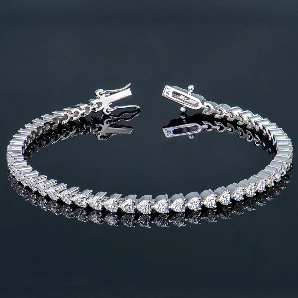 Heart-shaped 925 Silver Tennis Chain Silver Full Inlaid Moissanite Bracelet Female Light Luxury High-end
Heart-shaped 925 Silver Tennis Chain Silver Full Inlaid Moissanite Bracelet Female Light Luxury High-end