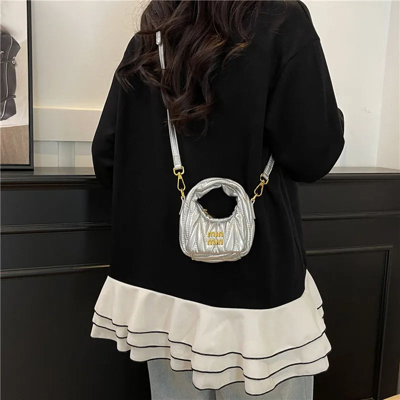 Luxury Women High End Leather Fashion Tote Bag Elegant Designer Shoulder Handbag For Stylish City Lifestyle
Luxury Women High End Leather Fashion Tote Bag Elegant Designer Shoulder Handbag For Stylish City Lifestyle