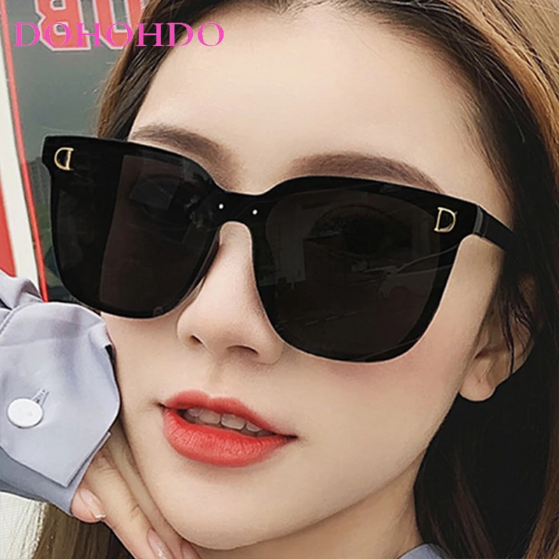 Classic Vintage Oversized Square Frame Women Sunglasses Retro Brand Design Men Sunglass Outdoor Drive Travel Shade Eyewear UV400
Classic Vintage Oversized Square Frame Women Sunglasses Retro Brand Design Men Sunglass Outdoor Drive Travel Shade Eyewear UV400