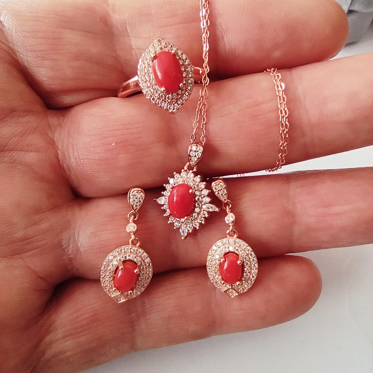 Boutique Jewelry 925 Sterling Silver Natural Ruby Red Coral Women's Pendant+Necklace Ring Earring Set Party Wedding Girl Birthd
Boutique Jewelry 925 Sterling Silver Natural Ruby Red Coral Women's Pendant+Necklace Ring Earring Set Party Wedding Girl Birthd