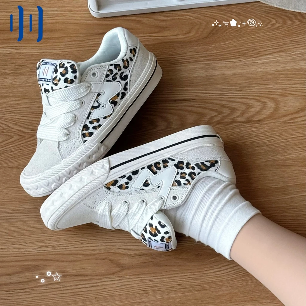 Ollieskate BAKE Low Top Leopard Print Bagel Shoes Soft Sole Casual Sneakers Unisex Autumn Streetwear Bread Shoes
Ollieskate BAKE Low Top Leopard Print Bagel Shoes Soft Sole Casual Sneakers Unisex Autumn Streetwear Bread Shoes