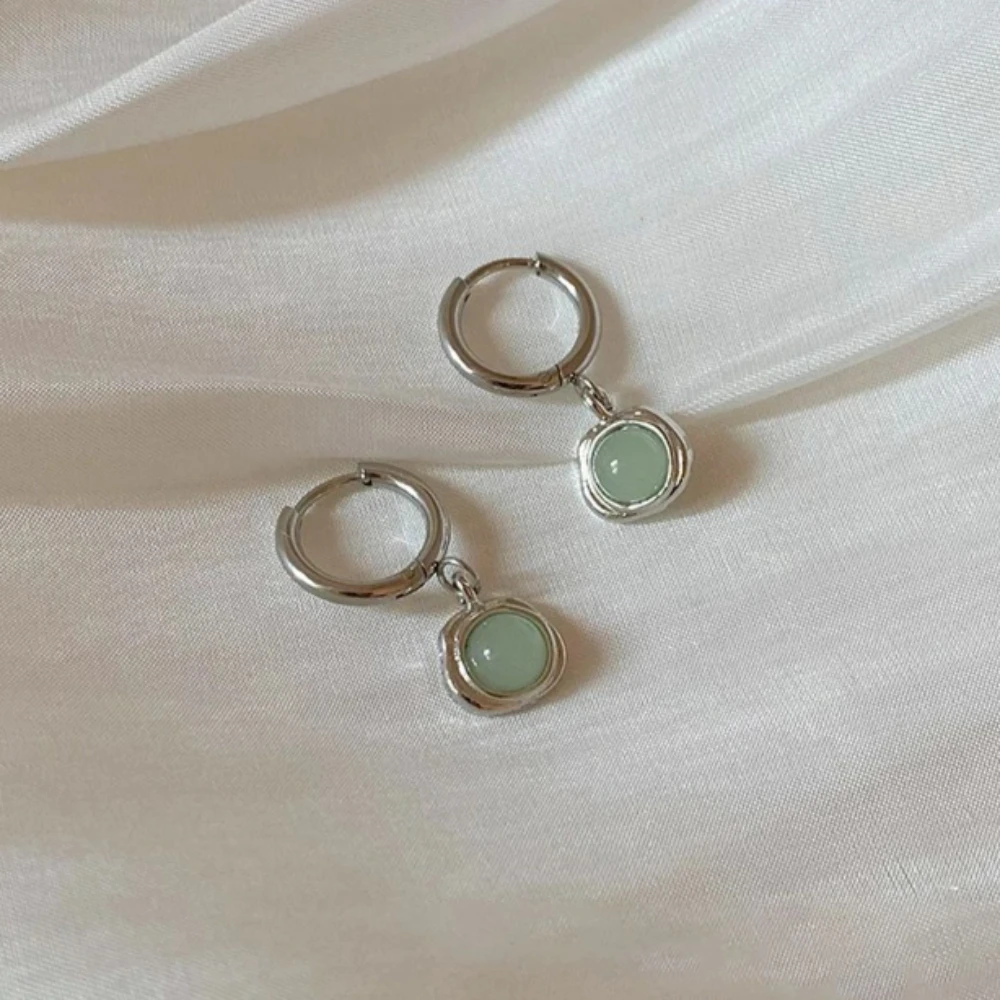 Mint Green Cat's Eye Stone Pendant Ear Buckles with Cool Light Luxury High-end Feel Earrings Retro Exquisite and Simple Earrings
Mint Green Cat's Eye Stone Pendant Ear Buckles with Cool Light Luxury High-end Feel Earrings Retro Exquisite and Simple Earrings