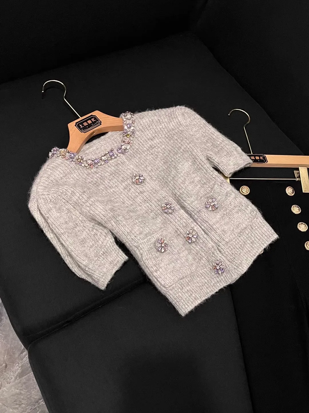 2025 New round Ne ort Sve Knitted Top Slim Fit Diamond Decorated Women's Faion Casual Wear F08
2025 New round Ne ort Sve Knitted Top Slim Fit Diamond Decorated Women's Faion Casual Wear F08