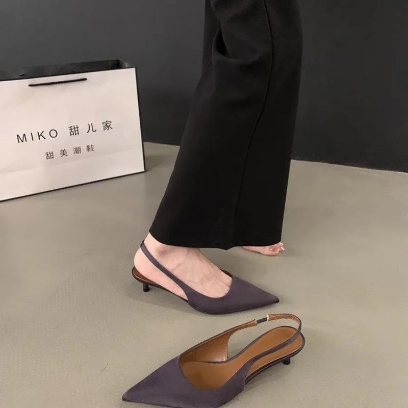 Luxury Brand Open-heel Women's Sandals and Fashionable Pointed-toe Sliding Women's Stiletto Heels for The Autumn of 2025
Luxury Brand Open-heel Women's Sandals and Fashionable Pointed-toe Sliding Women's Stiletto Heels for The Autumn of 2025