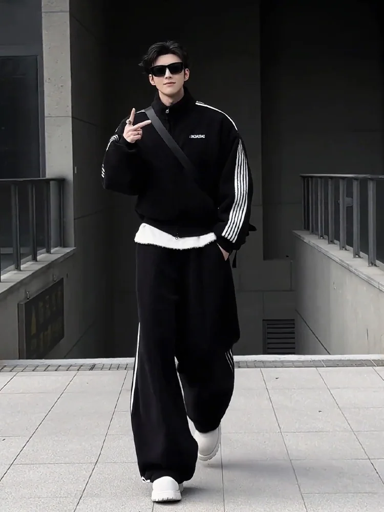 Хлопковая куртка в полоску в американском стиле ретро, зимняя одежда, крутой мужской повседневный одинаковый комплект, длинные брюки све, молодежные
Хлопковая куртка в полоску в американском стиле ретро, зимняя одежда, крутой мужской повседневный одинаковый комплект, длинные брюки све, молодежные