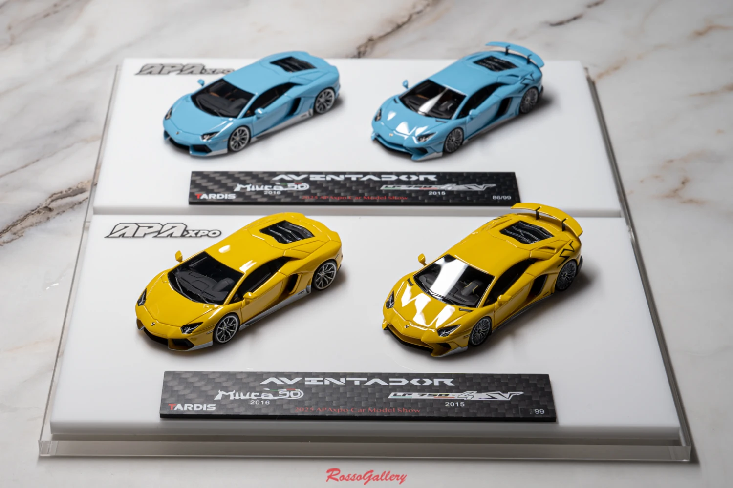 TARDIS 1:64 Aventador 750SV Miura Limited Edition, комплект из двух автомобилей, имитация смолы, металлическая статическая модель автомобиля, игрушка в подарок
TARDIS 1:64 Aventador 750SV Miura Limited Edition, комплект из двух автомобилей, имитация смолы, металлическая статическая модель автомобиля, игрушка в подарок