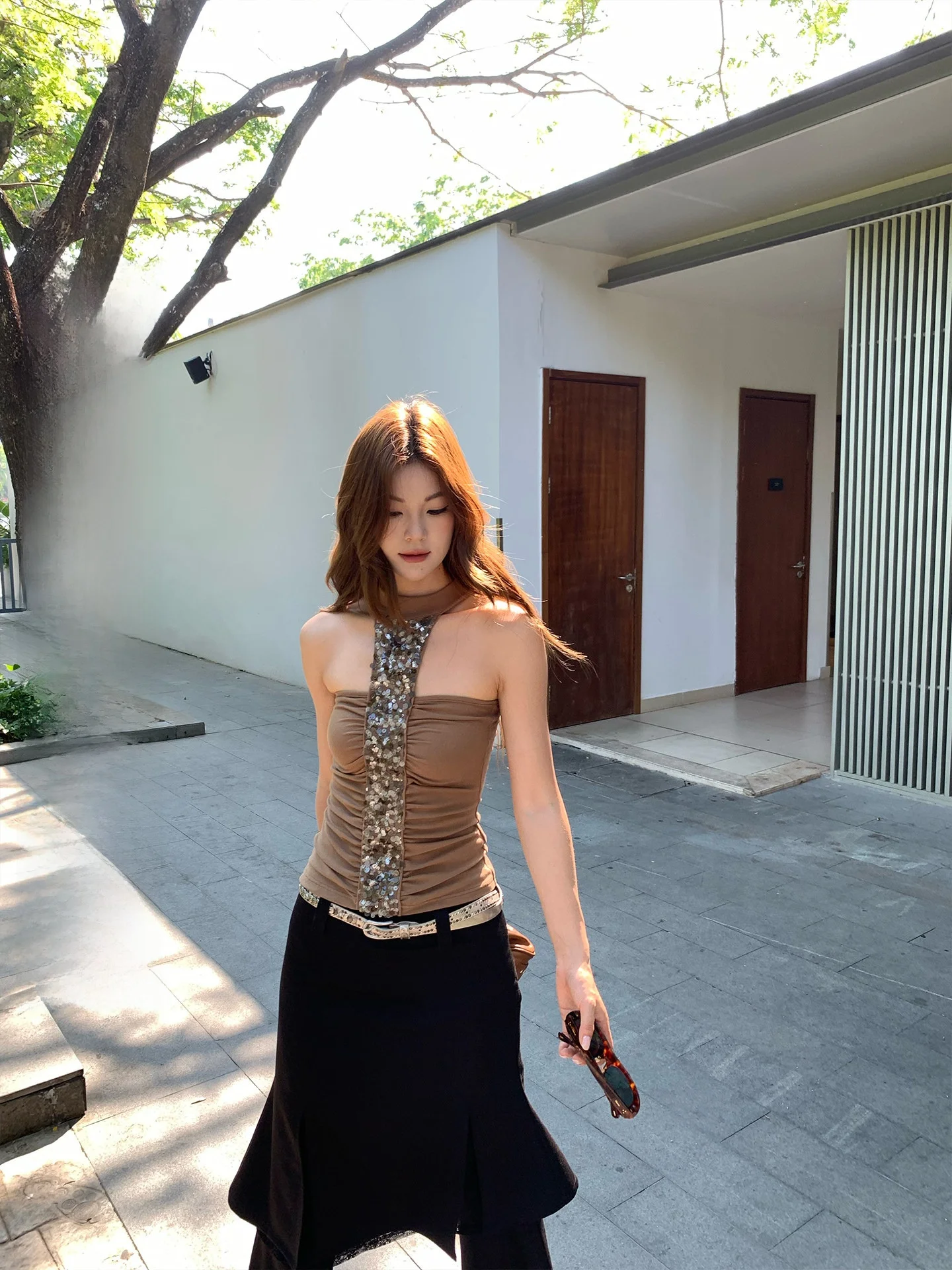 Mar Heavy Industry Sequin Hollow out High Collar Women's Summer Slimming Vintage Sleeveless Top Hanging Neck Vest
Mar Heavy Industry Sequin Hollow out High Collar Women's Summer Slimming Vintage Sleeveless Top Hanging Neck Vest