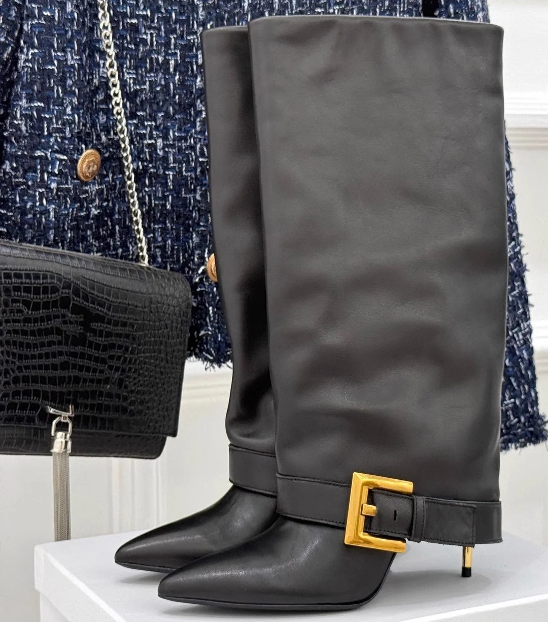 Fashion Metal Slim Heel Belt Buckle Knee High Boot Women Pointed Toe Stiletto Heel Sexy Wide Tube Winter New Long Boot
Fashion Metal Slim Heel Belt Buckle Knee High Boot Women Pointed Toe Stiletto Heel Sexy Wide Tube Winter New Long Boot