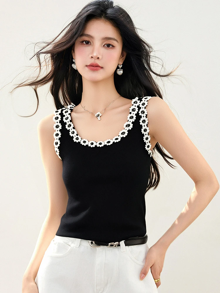 2025 Summer New Vintage Slim Knit Vests Women Flower Sleeveless Crop Tops Fashion Versatile Chic Vest
2025 Summer New Vintage Slim Knit Vests Women Flower Sleeveless Crop Tops Fashion Versatile Chic Vest