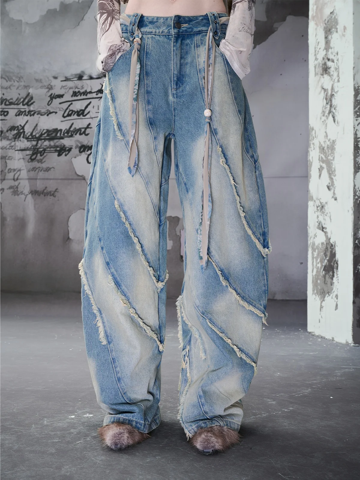 NORTH NODE Star Trajec Wide Leg Denim Jeans Punk Sle Waed Frayed Spiral Knife Casual Cotton Jeans for Women
NORTH NODE Star Trajec Wide Leg Denim Jeans Punk Sle Waed Frayed Spiral Knife Casual Cotton Jeans for Women