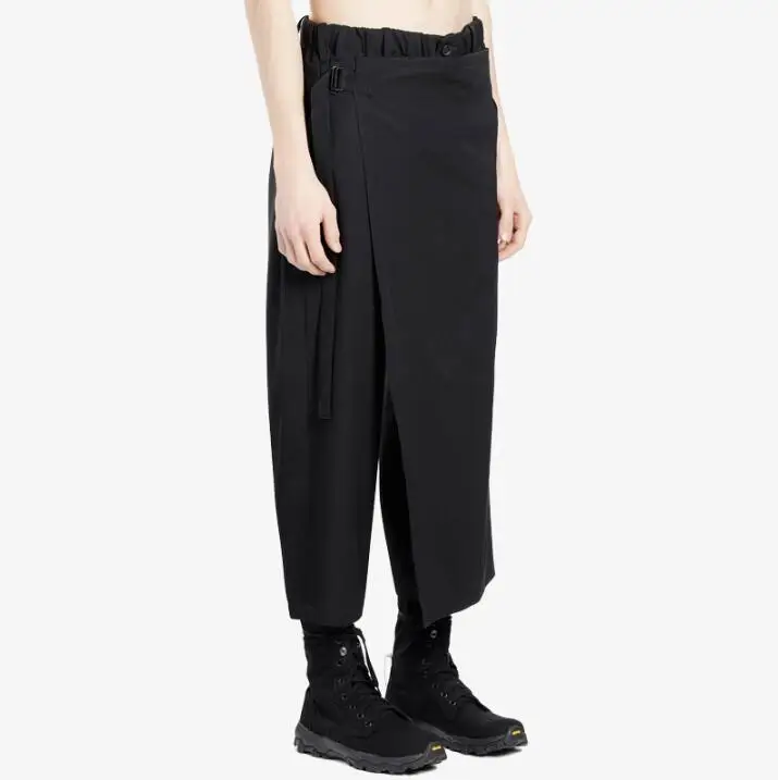2023 New Men's Black Irregular Loose Japanese Cropped Skirt Pants Men's Fashion Personality Harem Pants
2023 New Men's Black Irregular Loose Japanese Cropped Skirt Pants Men's Fashion Personality Harem Pants