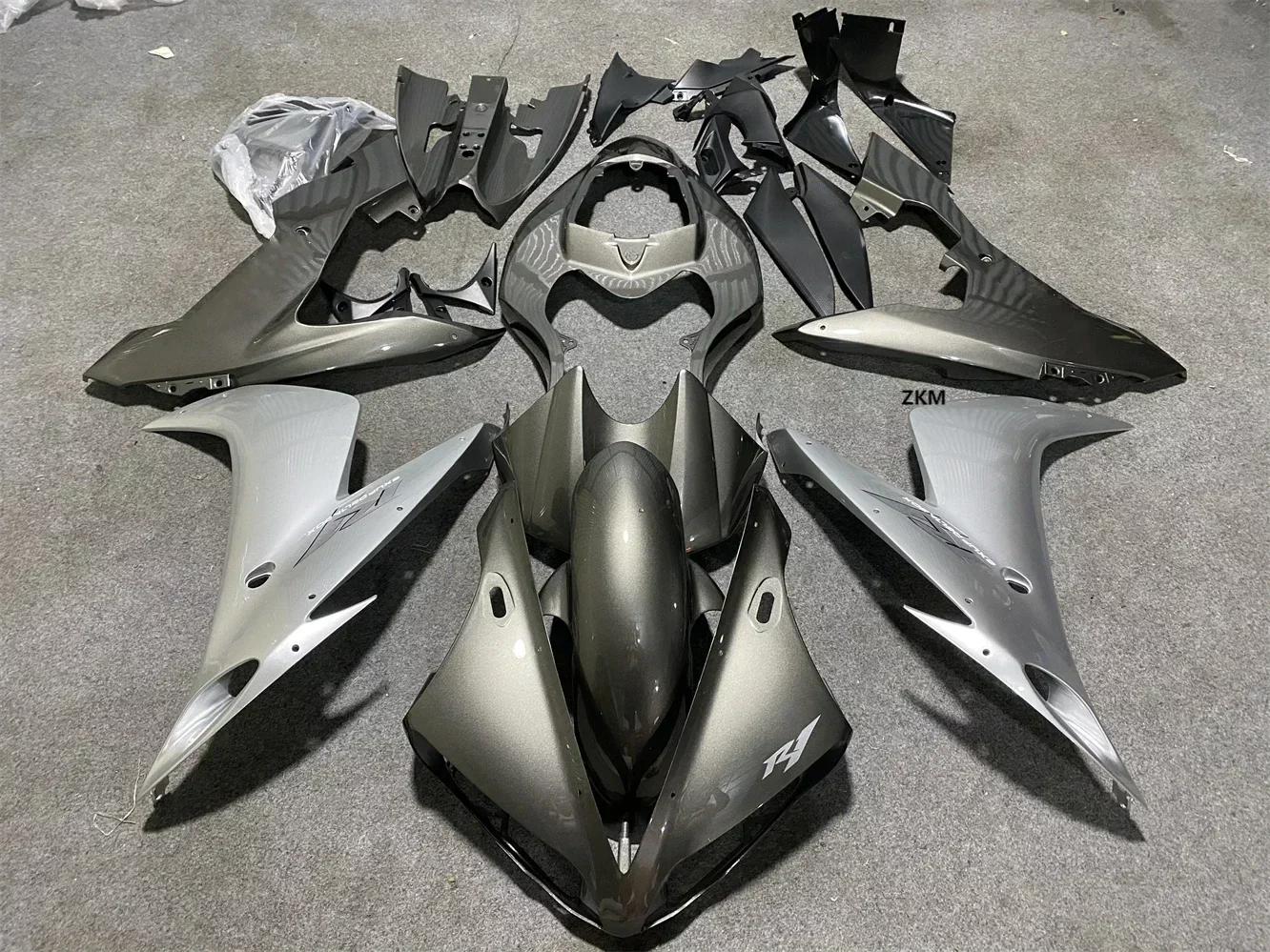Motorcycle Fairing Set Body Kit Plastic For Yamaha R1 YZFR1 YZF1000 2004 2005 2006 Accessories Injection Bodywork silvery
Motorcycle Fairing Set Body Kit Plastic For Yamaha R1 YZFR1 YZF1000 2004 2005 2006 Accessories Injection Bodywork silvery