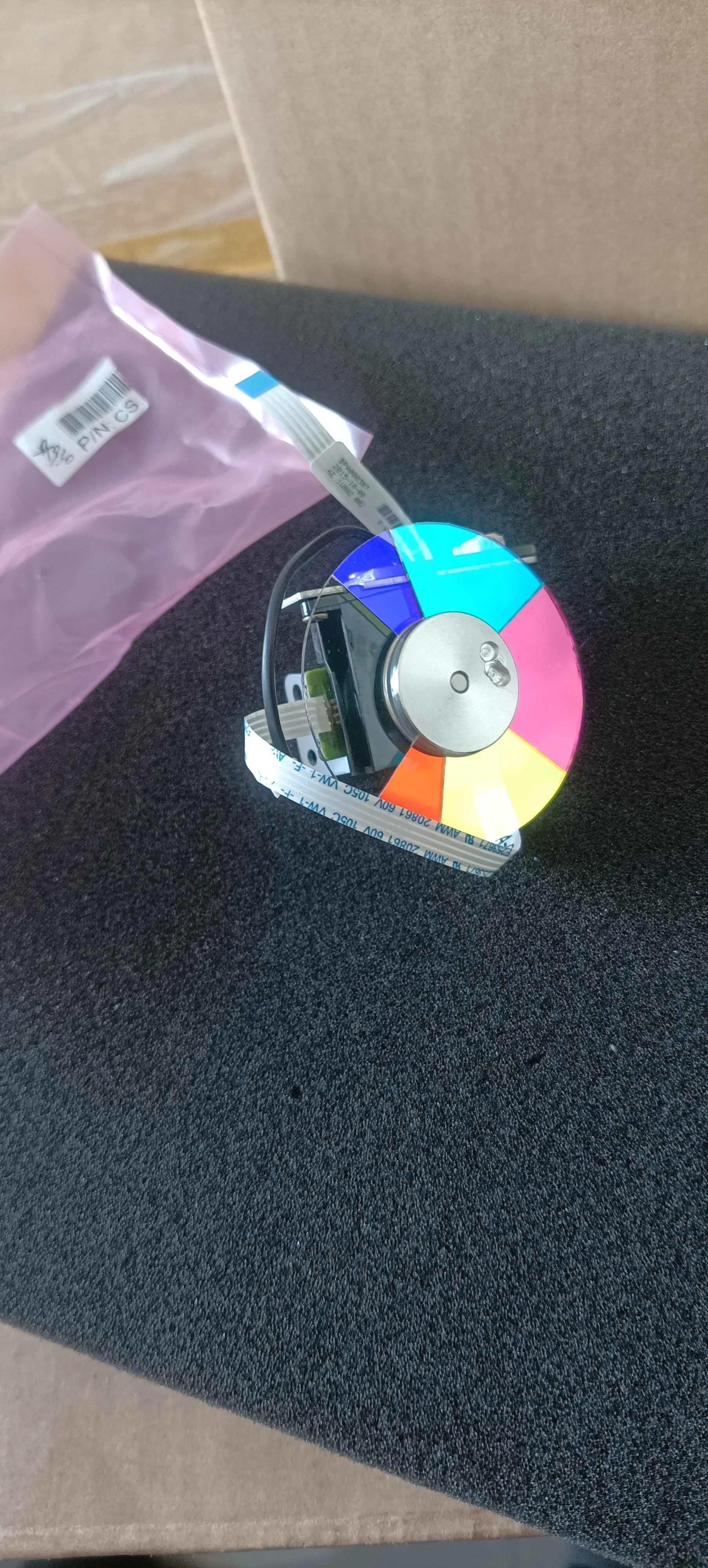 NEW Original REPLACEMENT Projector color wheel 6E.1W802.002 /102422732 For BENQ SX930 color wheel DLP Projector And other models
NEW Original REPLACEMENT Projector color wheel 6E.1W802.002 /102422732 For BENQ SX930 color wheel DLP Projector And other models