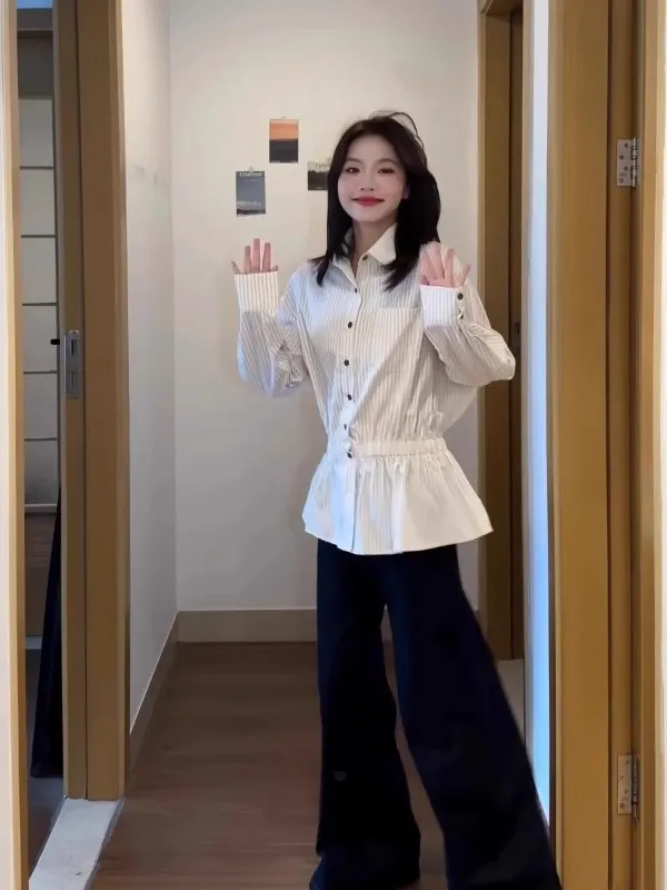 Женское пальто больших размеров в американском стиле ретро в полоску с длинным светом и застежкой на талии, раннее осеннее пальто, высококачественное...
Женское пальто больших размеров в американском стиле ретро в полоску с длинным светом и застежкой на талии, раннее осеннее пальто, высококачественное...