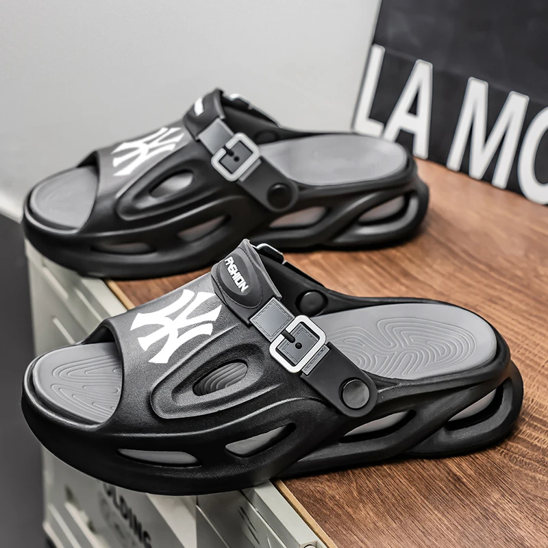 Thick-soled, comfortable, versatile, fashionable, trendy slip-on sandals for men, suitable for cool outdoor wear
Thick-soled, comfortable, versatile, fashionable, trendy slip-on sandals for men, suitable for cool outdoor wear