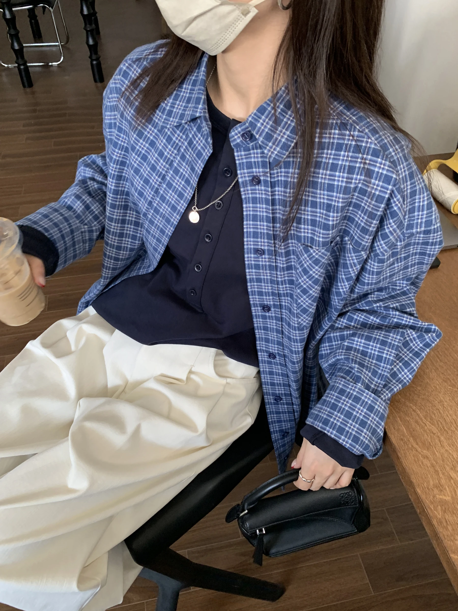 NIZONDAYS Thiened High Densi Double Sided Brued Long Sve irt Women's Simple Retro Plaid Top Warm Cotton Casual irt
NIZONDAYS Thiened High Densi Double Sided Brued Long Sve irt Women's Simple Retro Plaid Top Warm Cotton Casual irt