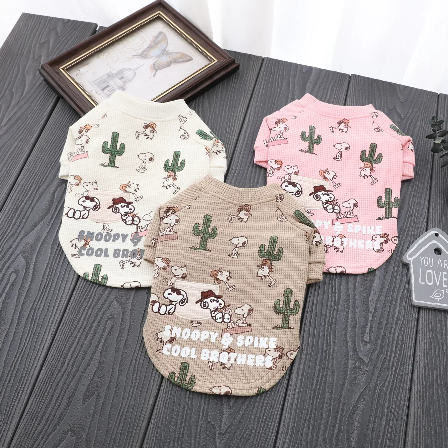 Snoopy's New Fleece Pet Dog Two-legged Jacket Autumn and Winter Fleece Warm Pet Clothes Dog Clothes coat
Snoopy's New Fleece Pet Dog Two-legged Jacket Autumn and Winter Fleece Warm Pet Clothes Dog Clothes coat