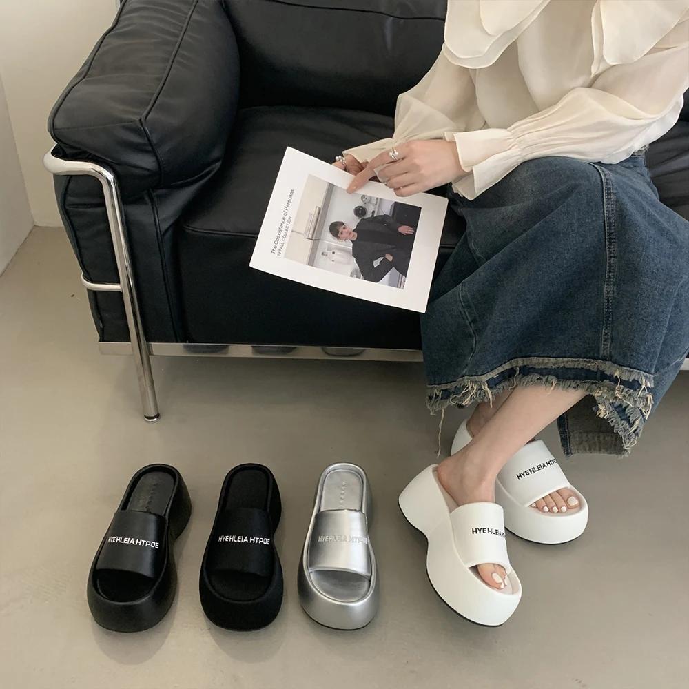 Women Casual Wedge Slippers Round Open Toe Platform High Heel Summer Simple Comfy Slides Shoes Thick Sole Slip On Backless Mule
Women Casual Wedge Slippers Round Open Toe Platform High Heel Summer Simple Comfy Slides Shoes Thick Sole Slip On Backless Mule
