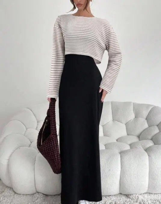 Женский комплект: полосатая футболка с длинным рукавом и платье на бретелях – повседневный модный наряд для женщин на осень/зиму
Женский комплект: полосатая футболка с длинным рукавом и платье на бретелях – повседневный модный наряд для женщин на осень/зиму