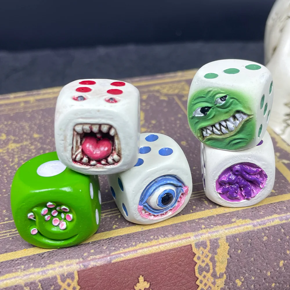 Halloween Monster Dice D6, 5pcs RPG Resin Dices DND Game Dice Role Playing Dice For Halloween Xmas Children Kids Gifts D&D Dice
Halloween Monster Dice D6, 5pcs RPG Resin Dices DND Game Dice Role Playing Dice For Halloween Xmas Children Kids Gifts D&D Dice