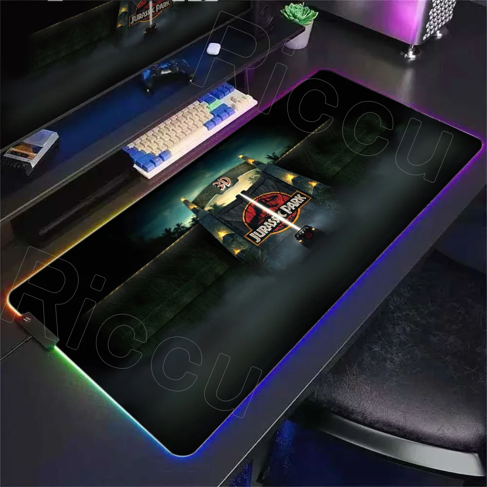 Новый коврик для мыши «Парк Юрского периода», крутой RGB светодиодный светильник, игровой большой коврик для мыши для геймера, ковер, большой коврик для мыши, коврик для клавиатуры, коврик для ПК XXL, настольный игровой коврик
Новый коврик для мыши «Парк Юрского периода», крутой RGB светодиодный светильник, игровой большой коврик для мыши для геймера, ковер, большой коврик для мыши, коврик для клавиатуры, коврик для ПК XXL, настольный игровой коврик