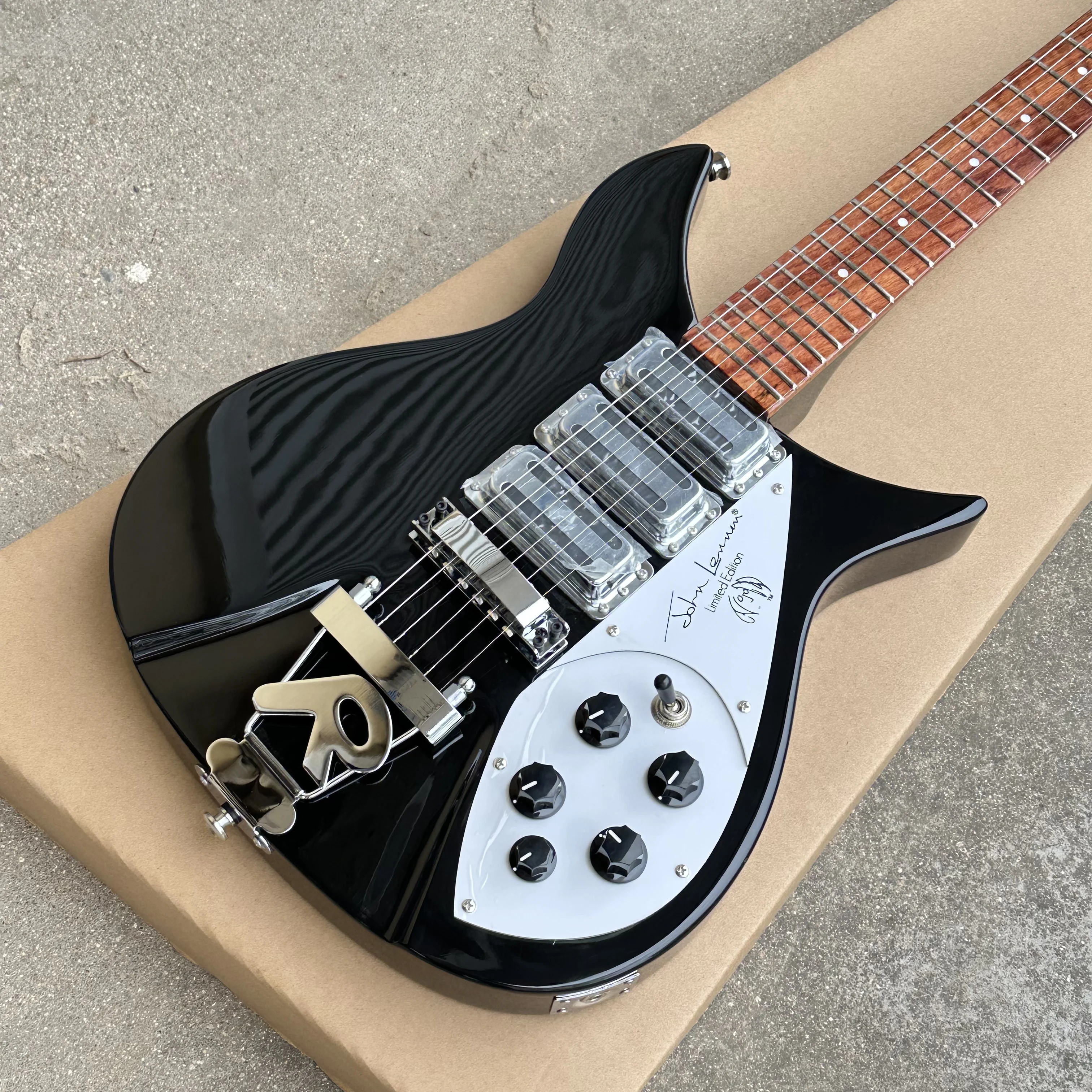 325 Model Johnlennon electric guitar black color 3 mini Pickups ,high quality guitar,in stock, fast shipping
325 Model Johnlennon electric guitar black color 3 mini Pickups ,high quality guitar,in stock, fast shipping