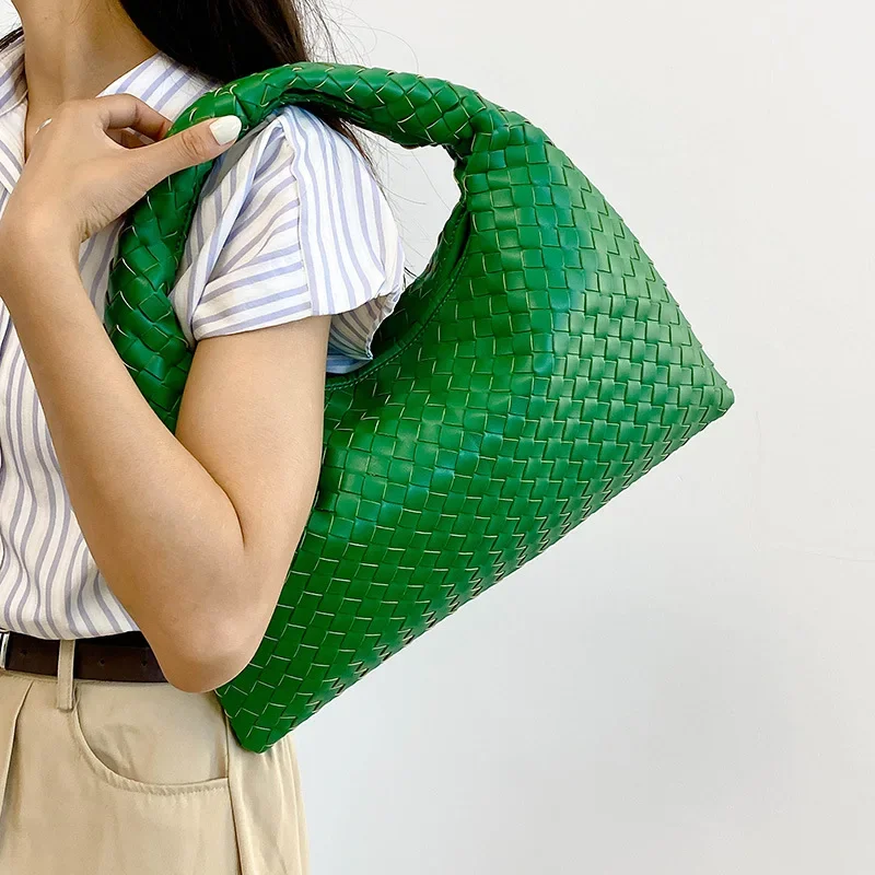 New in 2025: Women's Stylish Solid - Color Woven Shoulder Underarm Bag with Large Capacity for Commuting and Shopping
New in 2025: Women's Stylish Solid - Color Woven Shoulder Underarm Bag with Large Capacity for Commuting and Shopping