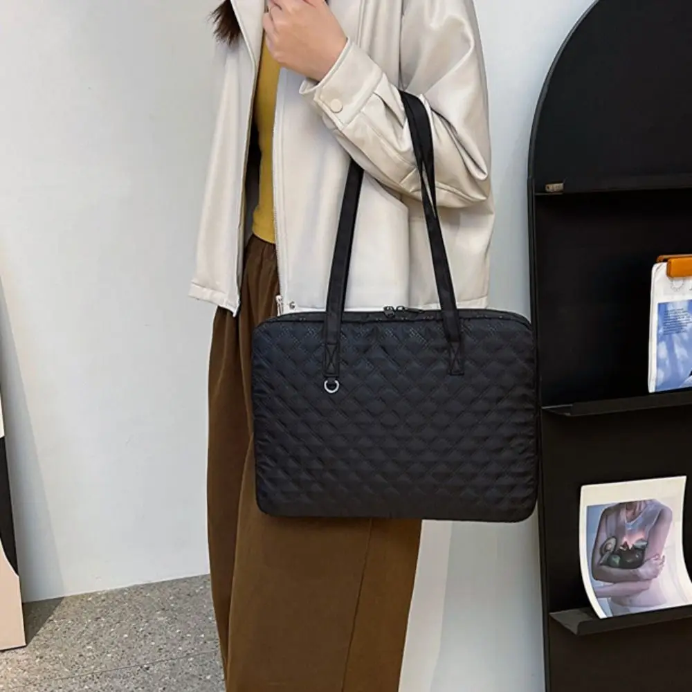 11/14Inch Laptop Shoulder Bag Simple Solid Shockproof Computer Storage Bag File Package Large Capacity Business Briefcase Bag
11/14Inch Laptop Shoulder Bag Simple Solid Shockproof Computer Storage Bag File Package Large Capacity Business Briefcase Bag