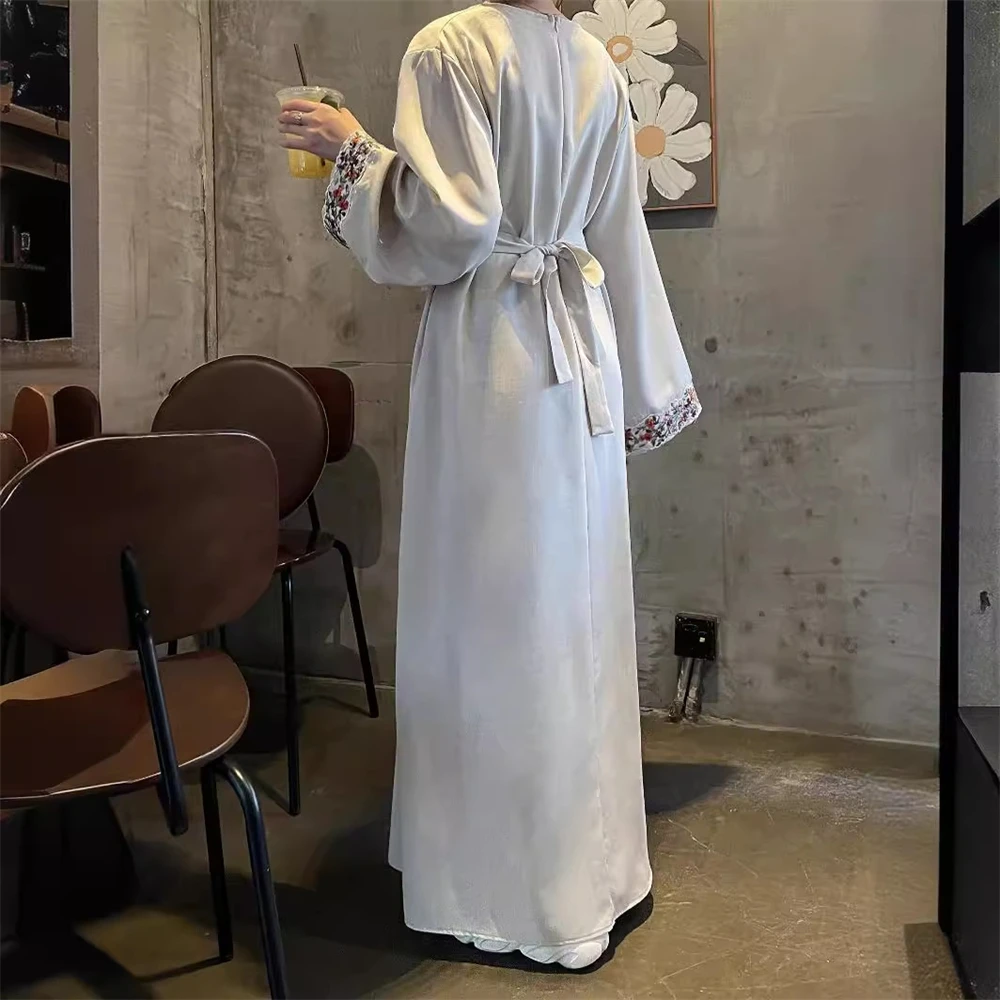 Embroidered Abayas for Women Turkish Kaftan Eid Muslim Dress Ramadan Islamic Clothing Jalabiya Robe Vestido
Embroidered Abayas for Women Turkish Kaftan Eid Muslim Dress Ramadan Islamic Clothing Jalabiya Robe Vestido