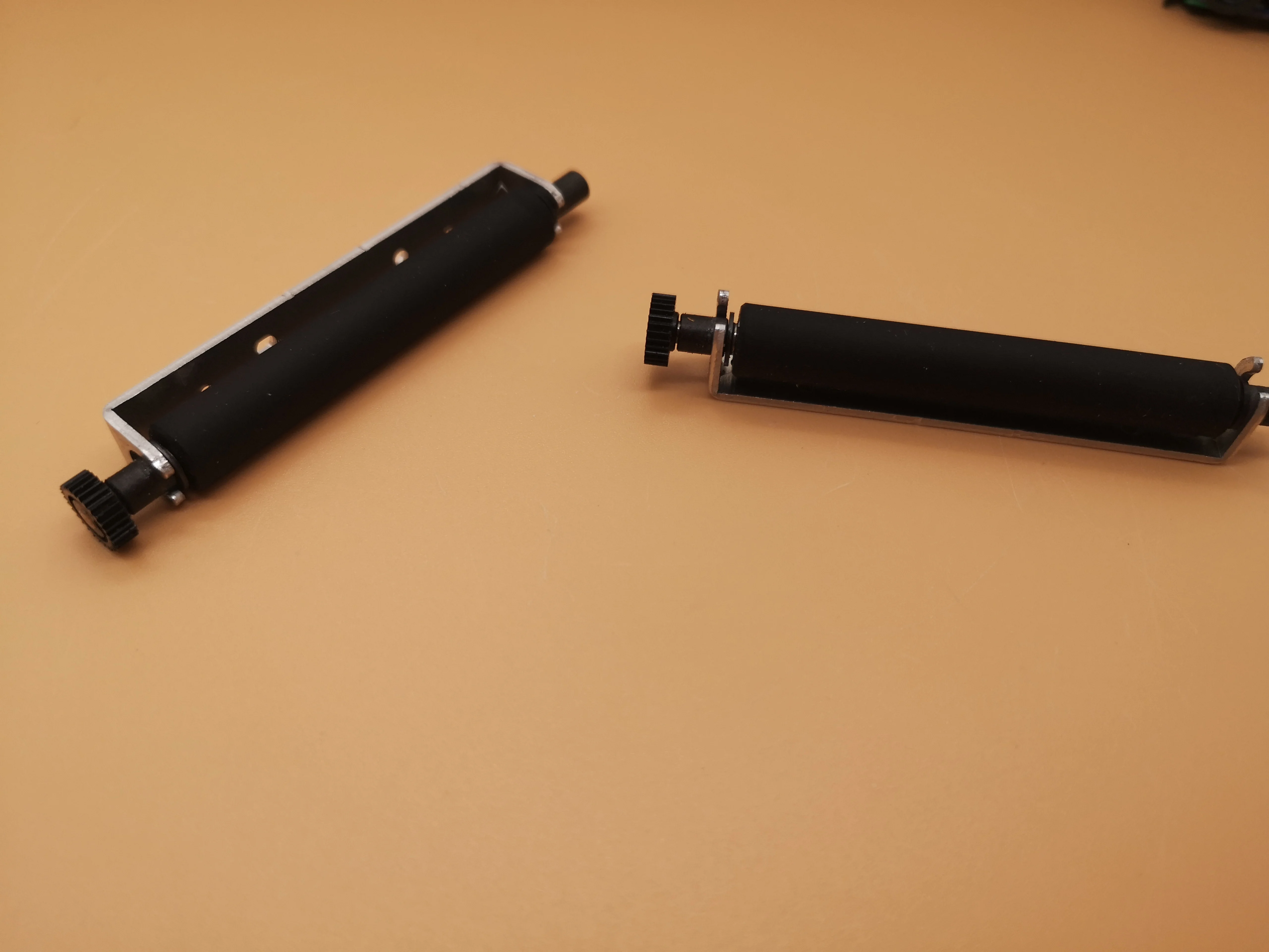 Platen shaft Thermal printhead roller LTPH245D-C384-E, cash register, said print head roller LTPH245 transfer shaft Paper shaft
Platen shaft Thermal printhead roller LTPH245D-C384-E, cash register, said print head roller LTPH245 transfer shaft Paper shaft