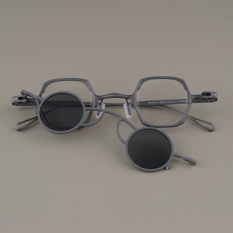 Japanese Handmade Style Vintage Pure Titanium Round Clip On Sunglasses Men Women Eyeglasses Designer Driving Travel Glasses
Japanese Handmade Style Vintage Pure Titanium Round Clip On Sunglasses Men Women Eyeglasses Designer Driving Travel Glasses