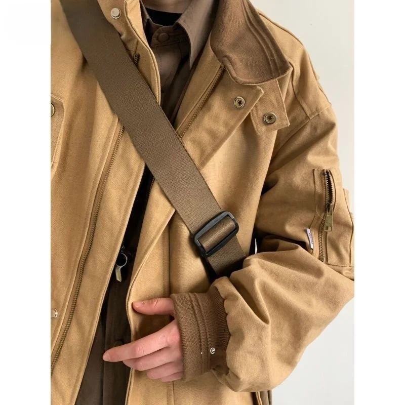 Jacket Coat Luxury Mens Trenchcoat Embroidery Button Collar Fashion Style Casual Classic Vintage Original Best Quality Popular
Jacket Coat Luxury Mens Trenchcoat Embroidery Button Collar Fashion Style Casual Classic Vintage Original Best Quality Popular