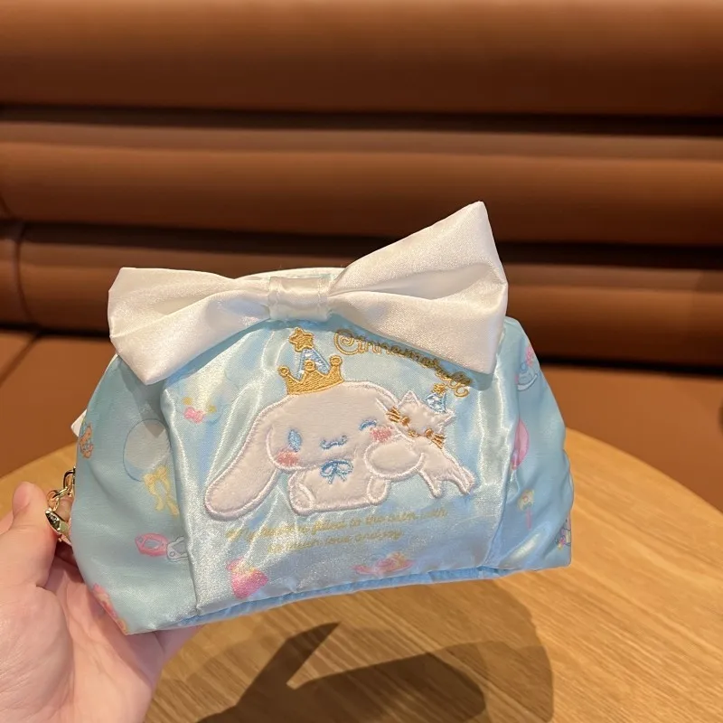 16 см большая вместительная косметичка Cinnamoroll, милая девушка в форме сердца, милая девушка, сумка для хранения косметики, украшения, игрушки-сюрпризы для девочек, подарок
16 см большая вместительная косметичка Cinnamoroll, милая девушка в форме сердца, милая девушка, сумка для хранения косметики, украшения, игрушки-сюрпризы для девочек, подарок