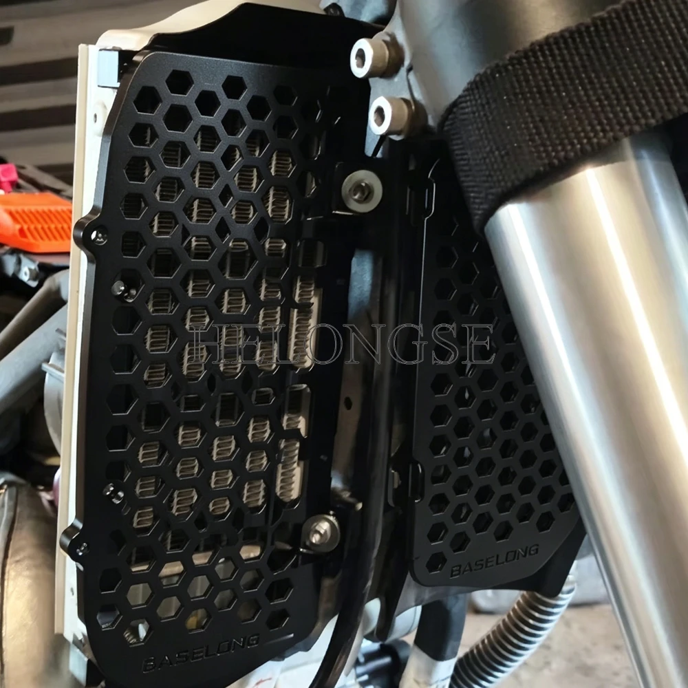 For Husqvarna TE TC TX FE FX FC 125 250 3000 350 450 500 2019 2020 2021 2022 2023 2024 2025 2026 Motocross Radiator Guard Cover
For Husqvarna TE TC TX FE FX FC 125 250 3000 350 450 500 2019 2020 2021 2022 2023 2024 2025 2026 Motocross Radiator Guard Cover