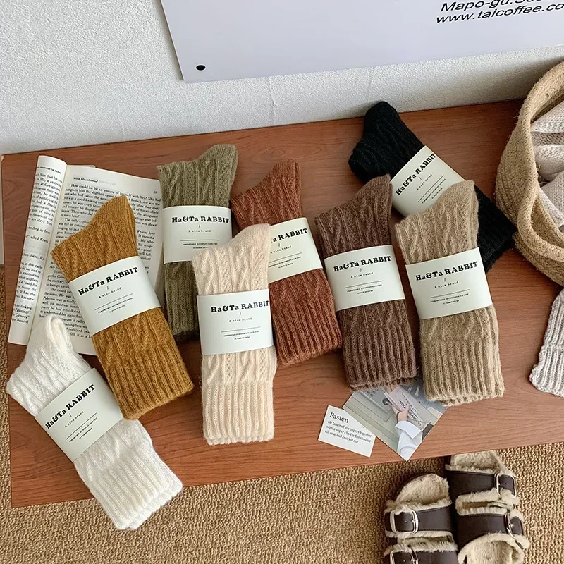 Warm Socks For Women New Solid Color Thick Autumn Winter Casual Wool Socks Female High Quality Cute Frilly Fashion Comfort Socks
Warm Socks For Women New Solid Color Thick Autumn Winter Casual Wool Socks Female High Quality Cute Frilly Fashion Comfort Socks