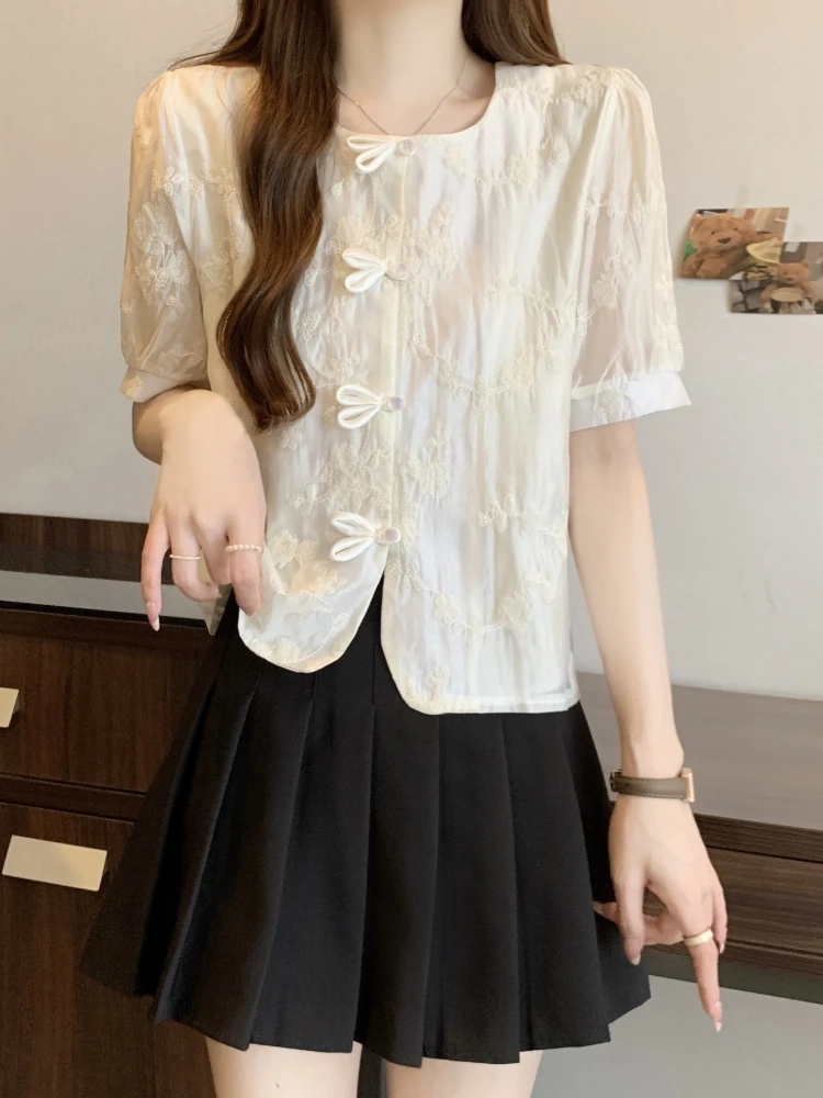 Elegant Short Sleeve Embroidered Shirt Women's Summer Fashion plus Size Beautiful National Style Button up Top Slimming
Elegant Short Sleeve Embroidered Shirt Women's Summer Fashion plus Size Beautiful National Style Button up Top Slimming