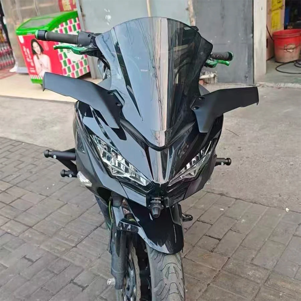 ZX-6R wing For Kawasaki Ninja ZX-6R Motorcycle Accessories Air deflector Upper wing Black spoiler Fixed wing Front fairing suit
ZX-6R wing For Kawasaki Ninja ZX-6R Motorcycle Accessories Air deflector Upper wing Black spoiler Fixed wing Front fairing suit