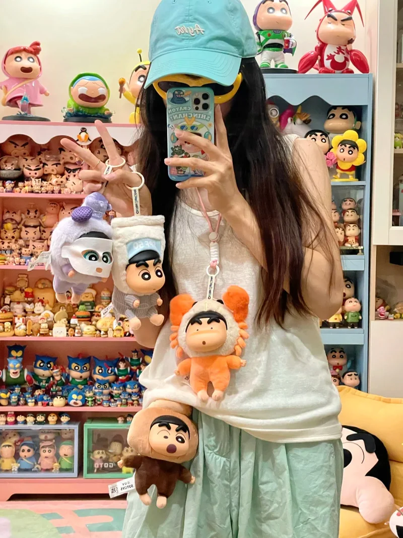 In Stock Genuine 52TOYS Crayon Shinchan Holiday Party Series Thermochromic Vinyl Pendant Blind Box Collectibles Desktop Ornament
In Stock Genuine 52TOYS Crayon Shinchan Holiday Party Series Thermochromic Vinyl Pendant Blind Box Collectibles Desktop Ornament