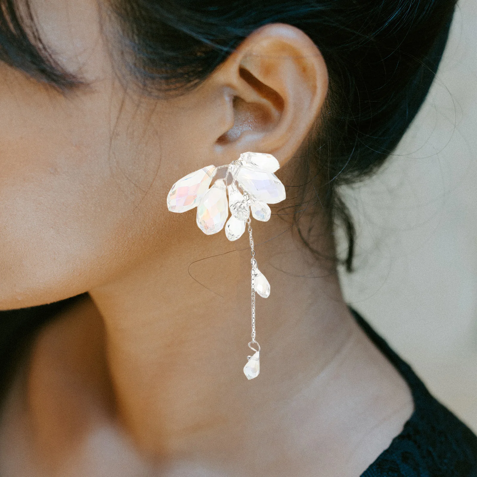 1Pair Bride Earrings for Wedding Sparkling Teardrop Crystal Clip-on Rhinestone Tassel Dangle Bridal Accessories
1Pair Bride Earrings for Wedding Sparkling Teardrop Crystal Clip-on Rhinestone Tassel Dangle Bridal Accessories