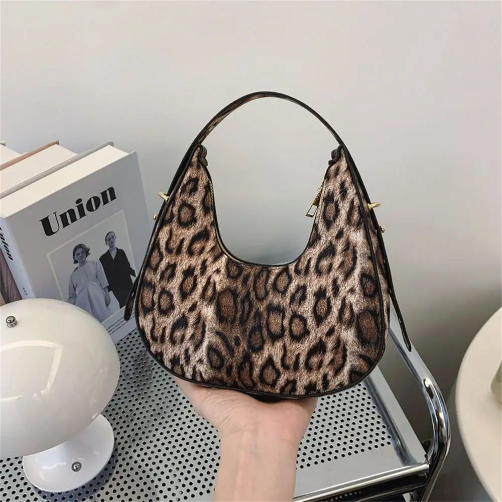 Модные коричневые сумки через плечо с леопардовым принтом, универсальная винтажная маленькая сумка-клатч из искусственной кожи во французском стиле для женщин
Модные коричневые сумки через плечо с леопардовым принтом, универсальная винтажная маленькая сумка-клатч из искусственной кожи во французском стиле для женщин