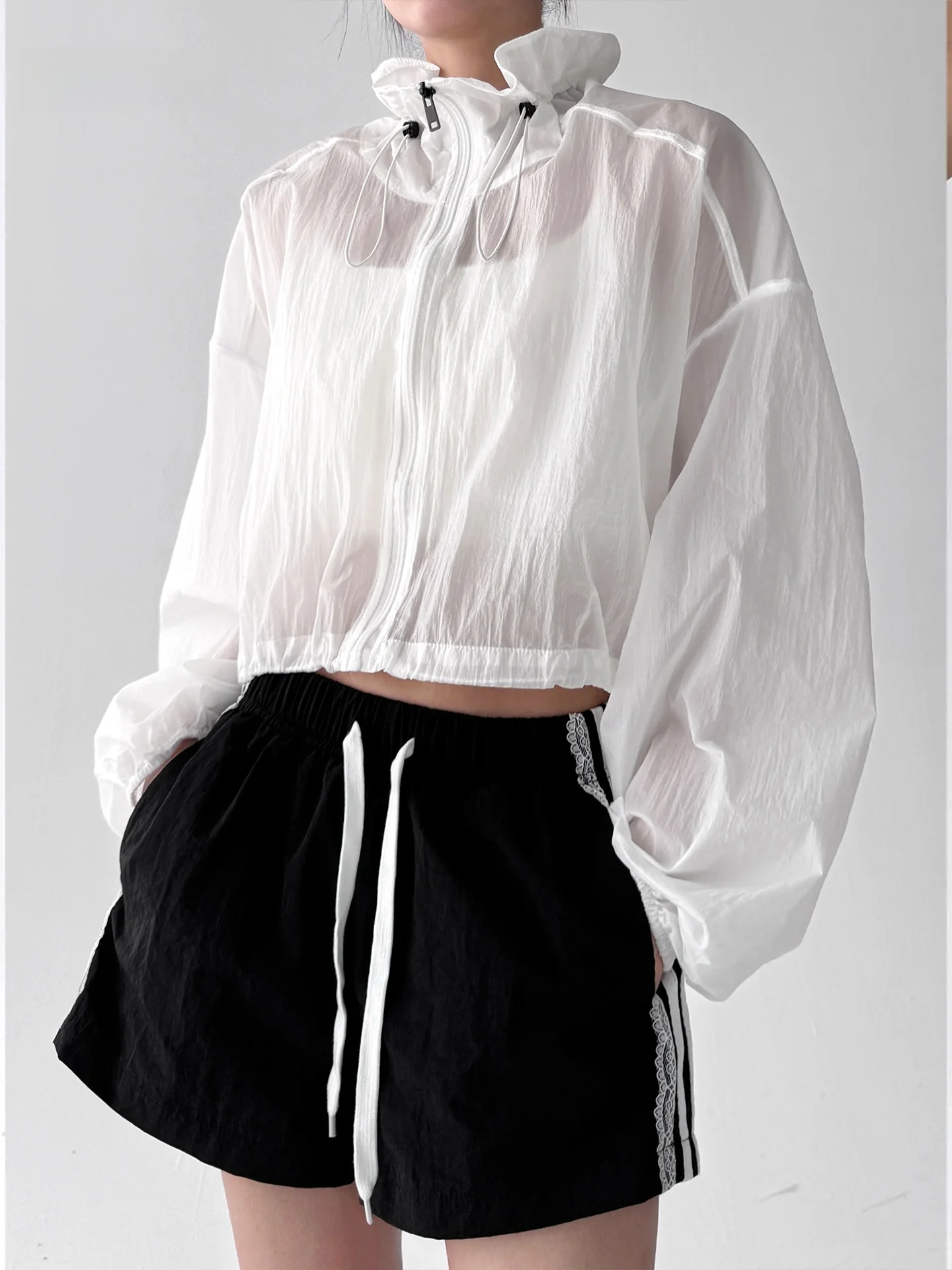 Новая летняя женская повседневная универсальная верхняя одежда средней длины с защитой от солнца, дизайн в корейском стиле, 2025 год
Новая летняя женская повседневная универсальная верхняя одежда средней длины с защитой от солнца, дизайн в корейском стиле, 2025 год