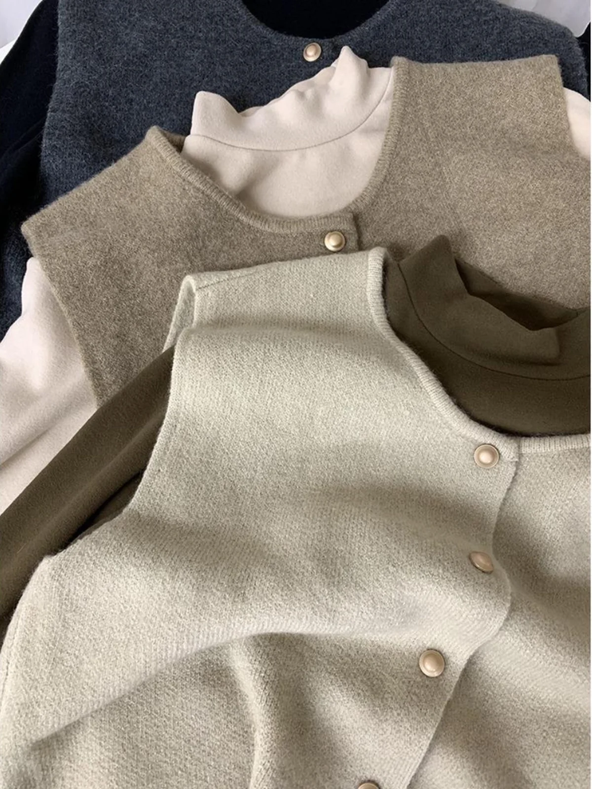 Early Autumn Korean Sle High-End Knitted Vest Women's Top Small Fraance Sle Outerwear Vest Sweater Women Commute Sle ...
Early Autumn Korean Sle High-End Knitted Vest Women's Top Small Fraance Sle Outerwear Vest Sweater Women Commute Sle ...