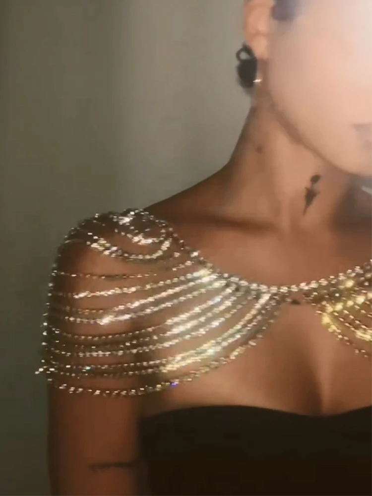 Fashion Rhinestone Shoulder Chain For Women Gold Crystal Body Jewelry Sexy Party Club Festival Wear Statement Accessory Top
Fashion Rhinestone Shoulder Chain For Women Gold Crystal Body Jewelry Sexy Party Club Festival Wear Statement Accessory Top