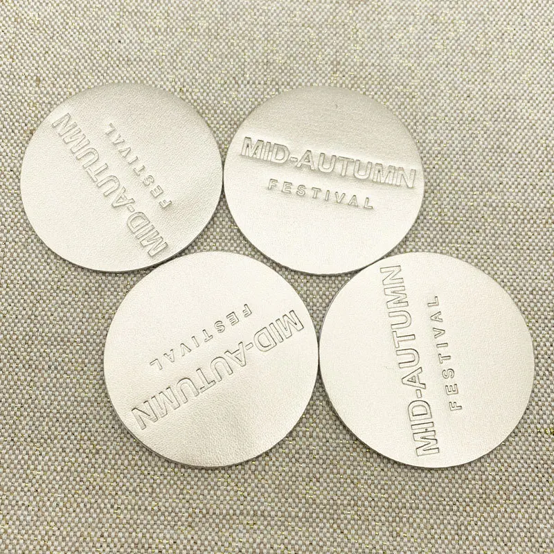 Customized gift box external identification self-adhesive leather label high-end gift box trademark leather label gift adhesive
Customized gift box external identification self-adhesive leather label high-end gift box trademark leather label gift adhesive