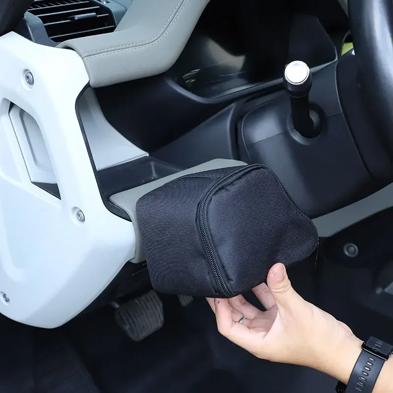 For Land Rover Defender 90 110 130 2020-2024 Oxford Cloth Black Car Steering Wheel Storage Bags on Both Sides Car Accessories
For Land Rover Defender 90 110 130 2020-2024 Oxford Cloth Black Car Steering Wheel Storage Bags on Both Sides Car Accessories