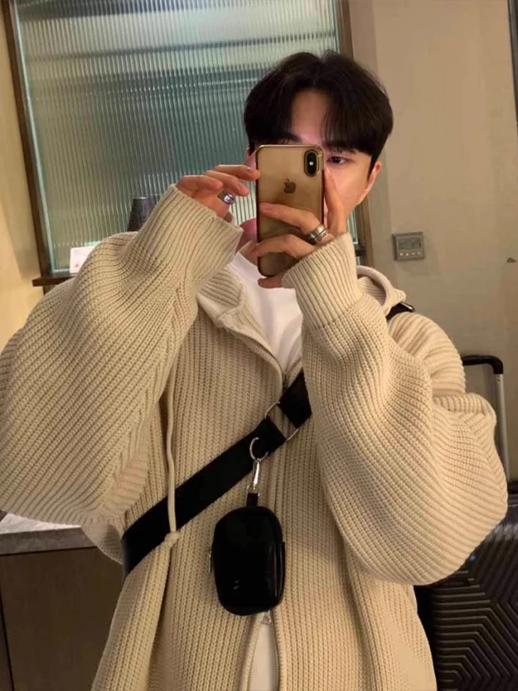 Корейский мужской кардиган на молнии с капюшоном, осенне-зимний, свободный, вязаный, повседневный, однотонный, премиум-класса
Корейский мужской кардиган на молнии с капюшоном, осенне-зимний, свободный, вязаный, повседневный, однотонный, премиум-класса