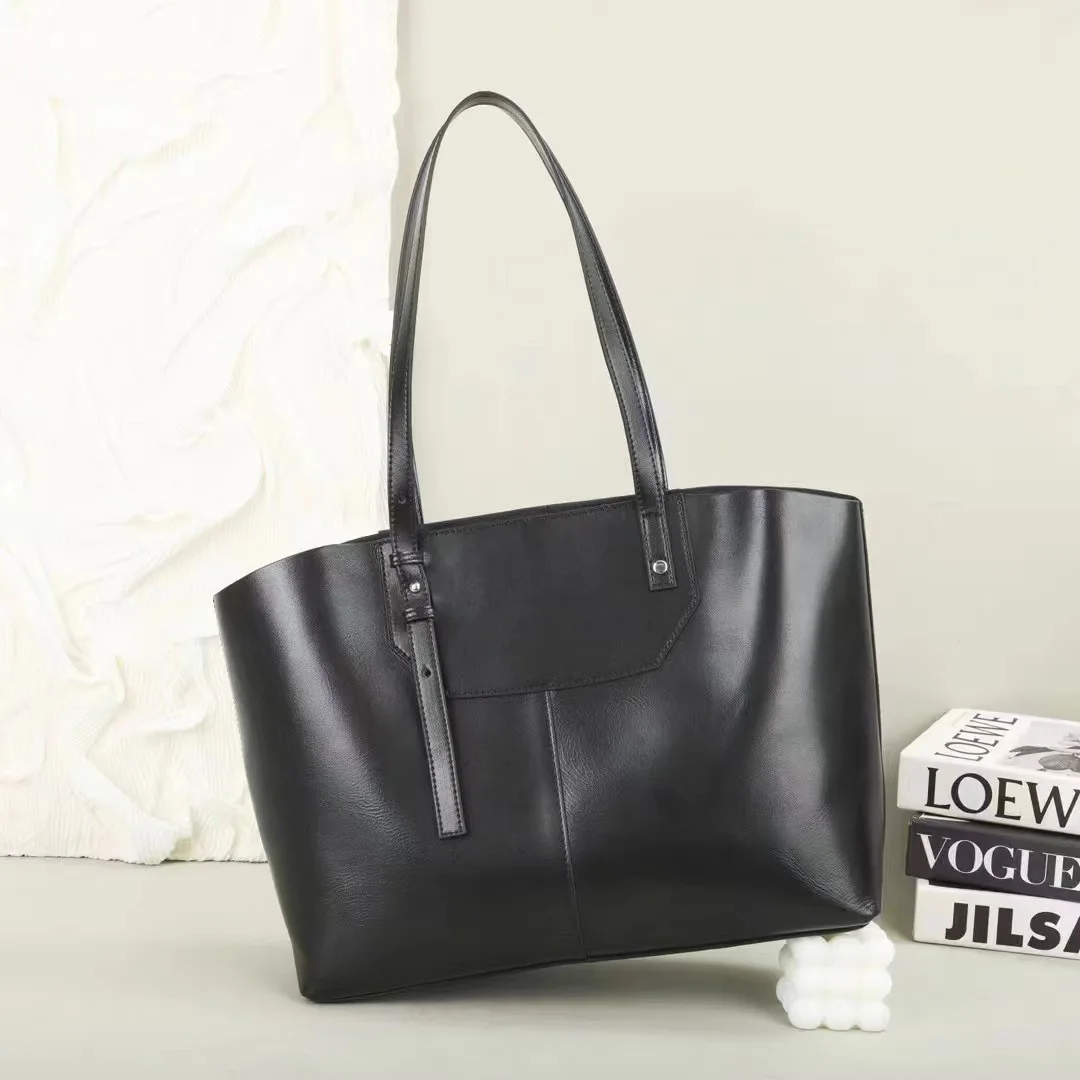 Vintage Women Genuine Leather Shoulder Bag Oilwax Female Cow Leather Handbag Large Capacity Fashion Ladies Cowhide Tote Bags
Vintage Women Genuine Leather Shoulder Bag Oilwax Female Cow Leather Handbag Large Capacity Fashion Ladies Cowhide Tote Bags